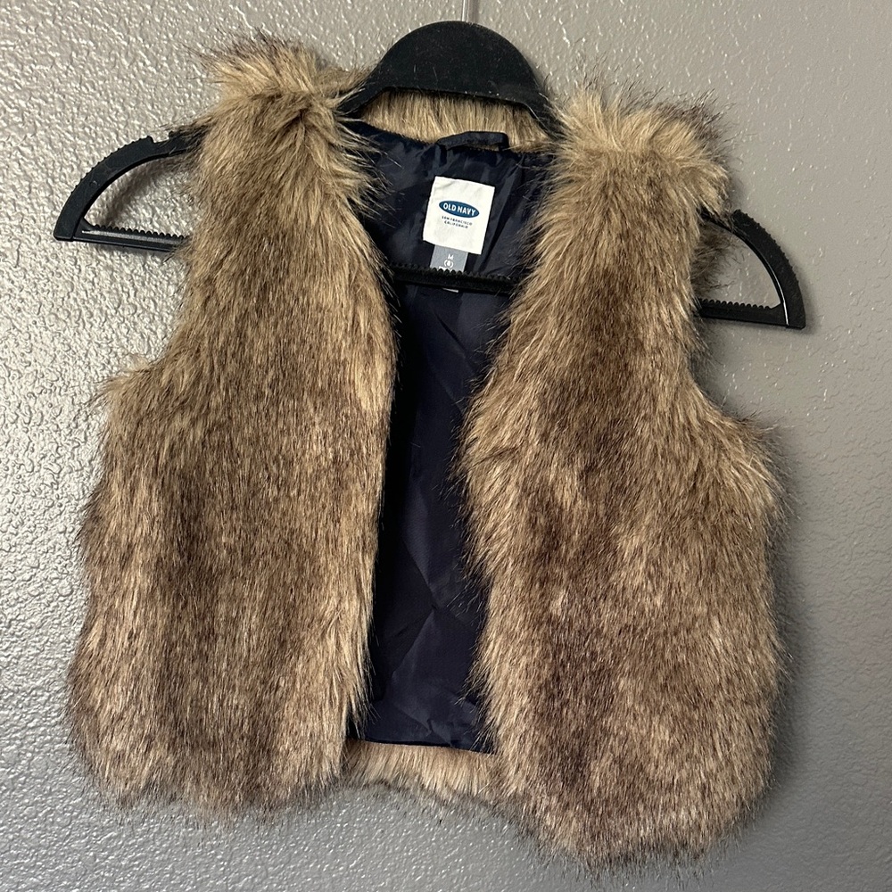 Old Navy girls Faux Fur Vest medium